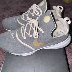 Nike Presto Fly SE